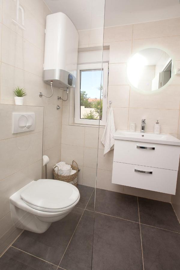 Studio Apartments Tara Zadar Exterior foto